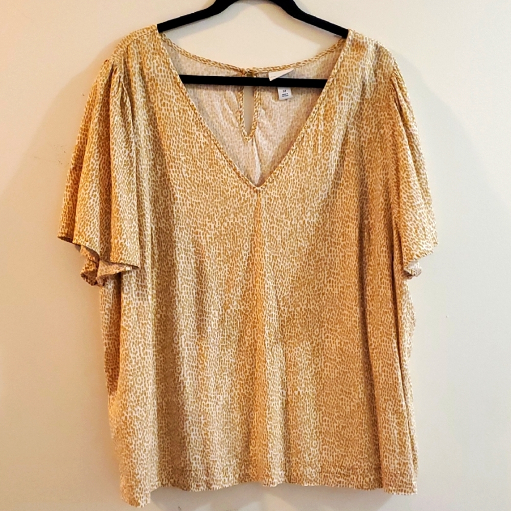 Ava & Viv Flutter Sleeve Top
